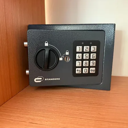 Golden Mermaid Villa, Big Amenities - Small Price *